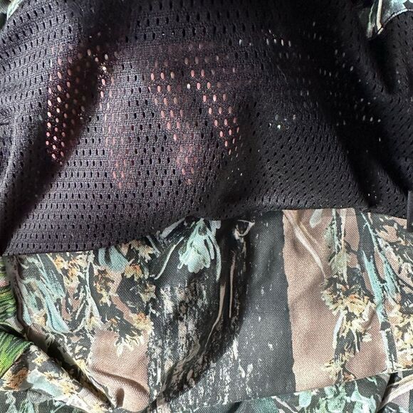 Wayne Carlton 2X hunting vest with build in back pack- many pockets ! - Picture 5 of 14